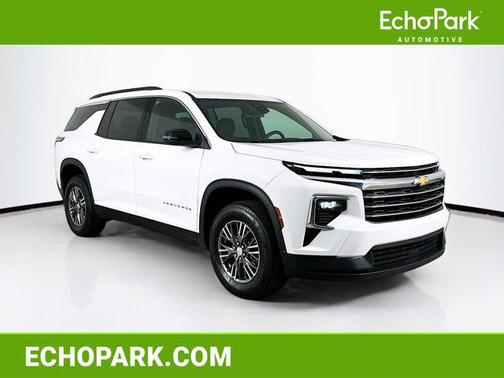 2025 Chevrolet Traverse LT