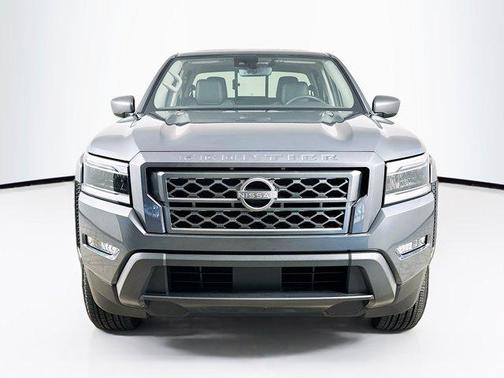 2024 Nissan Frontier SL