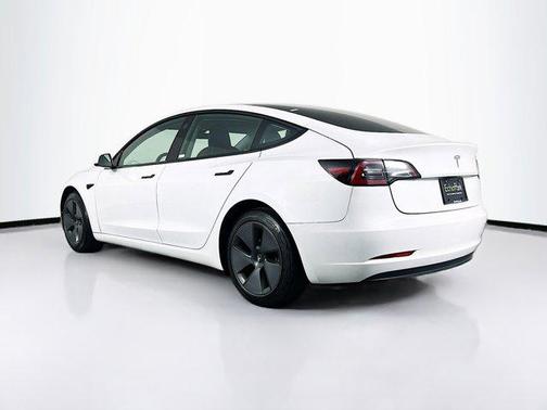 Pearl White Multi-Coat 2023 Tesla Model 3 Standard Range