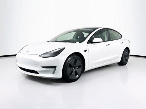 Pearl White Multi-Coat 2023 Tesla Model 3 Standard Range