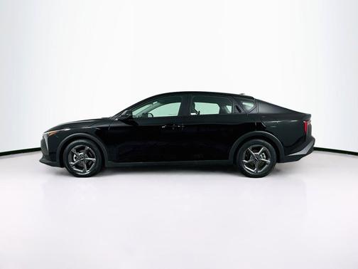 Aurora Black Pearl 2025 Kia K4 LXS