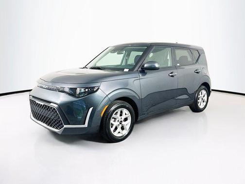Gravity Gray 2025 Kia Soul LX