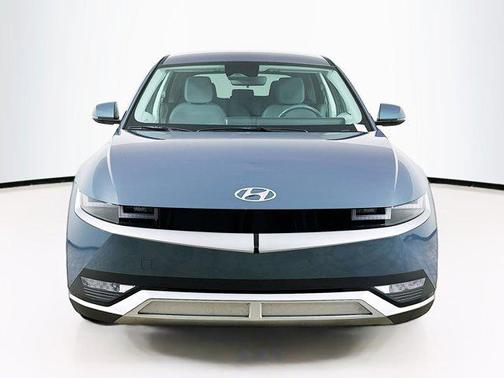 2024 Hyundai IONIQ 5 SE