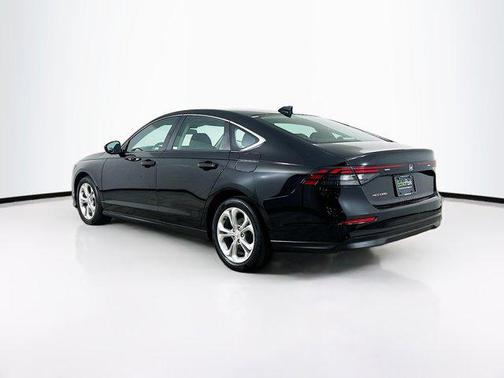 Crystal Black Pearl 2024 Honda Accord LX 1.5T