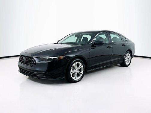 Crystal Black Pearl 2024 Honda Accord LX 1.5T