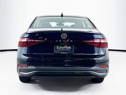 Deep Black Pearl 2025 Volkswagen Jetta 1.5T S