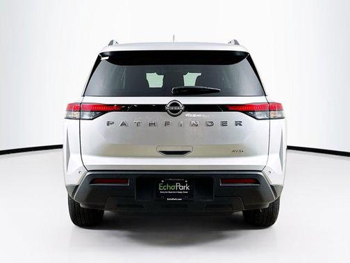 2025 Nissan Pathfinder SV 4WD