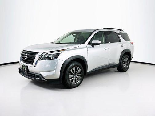 2025 Nissan Pathfinder SV 4WD
