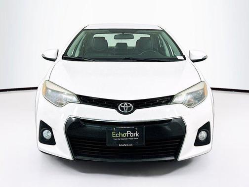Super White 2016 Toyota Corolla S Plus