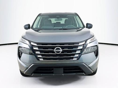 Gun Metallic 2024 Nissan Rogue S