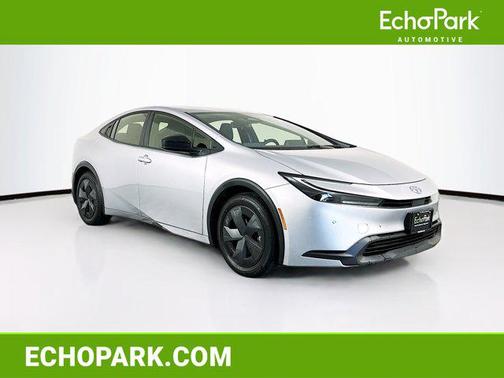 2025 Toyota Prius LE