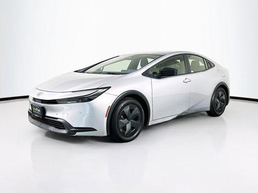 2025 Toyota Prius LE