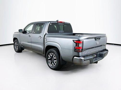 2024 Nissan Frontier SL