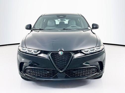 Alfa Black 2024 Alfa Romeo Tonale Veloce EAWD
