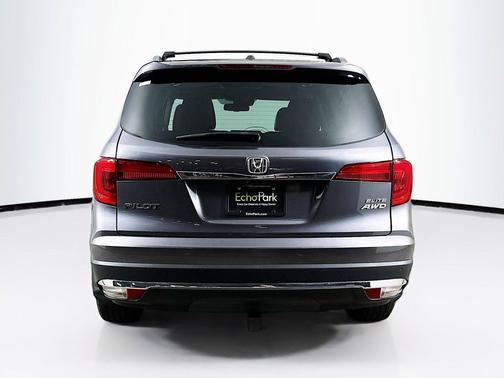 Lunar Silver Metallic 2018 Honda Pilot Elite