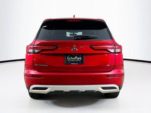 Red Diamond 2024 Mitsubishi Outlander SE 2.5 2WD