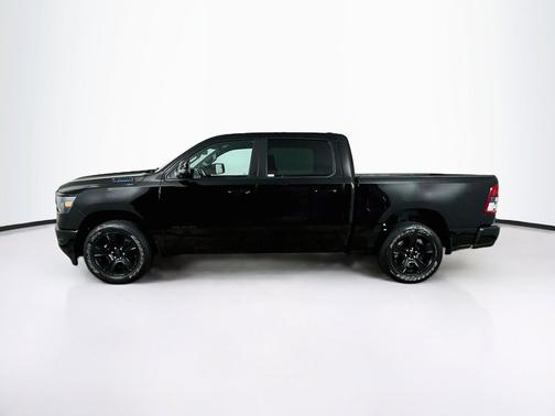 Diamond Black Crystal Pearlcoat 2023 RAM 1500 Big Horn/Lone Star