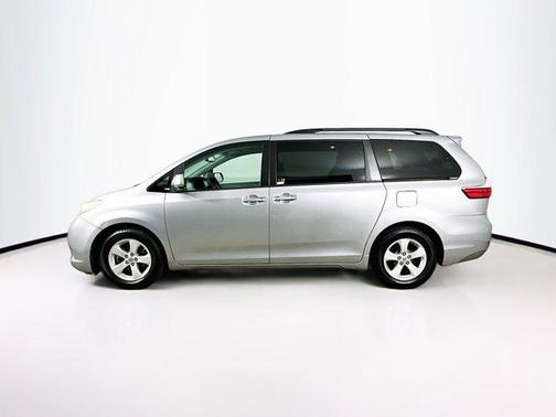 Silver Sky Metallic 2017 Toyota Sienna LE