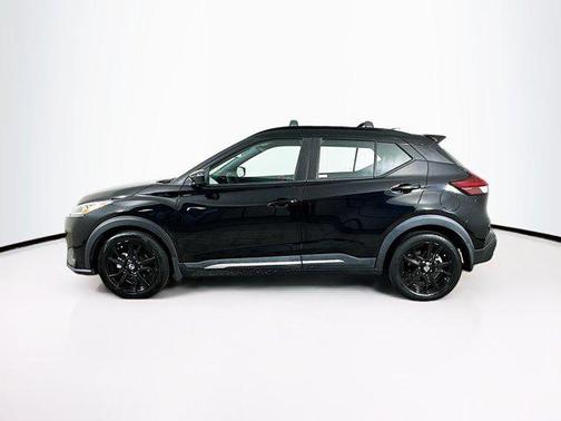 2021 Nissan Kicks SR