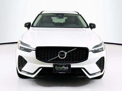 2025 Volvo XC60 B5 Core