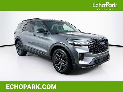 Carbonized Gray Metallic 2025 Ford Explorer ST-Line