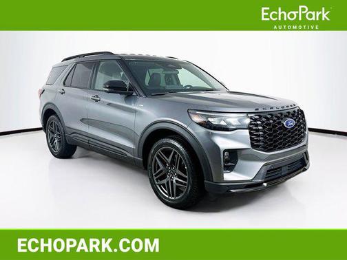 Carbonized Gray Metallic 2025 Ford Explorer ST-Line