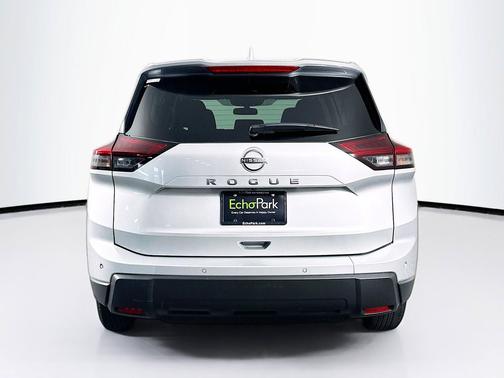 Brilliant Silver Metallic 2025 Nissan Rogue SV