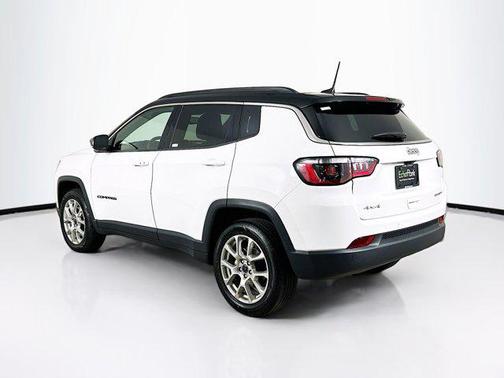 Bright White Clearcoat 2025 Jeep Compass Limited