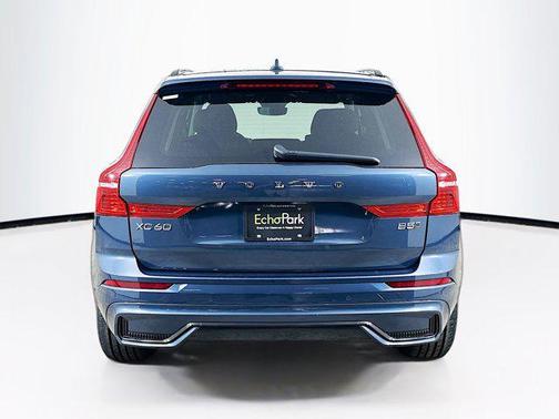 2024 Volvo XC60 B5 Plus Dark Theme