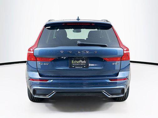2024 Volvo XC60 B5 Plus Dark Theme