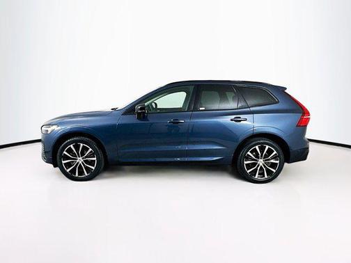 2024 Volvo XC60 B5 Plus Dark Theme