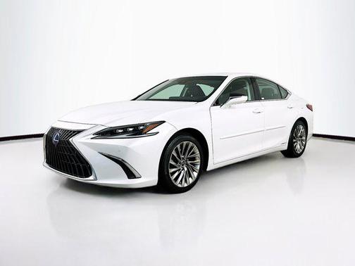 2022 Lexus ES 300h Ultra Luxury