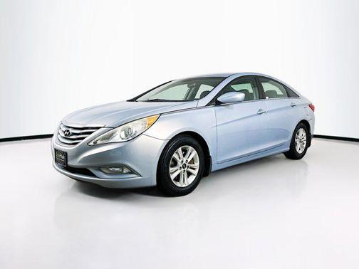 Iridescent Silver Blue Pearl 2013 Hyundai SONATA GLS