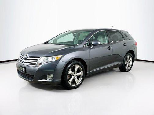 Magnetic Gray Metallic 2010 Toyota Venza Base