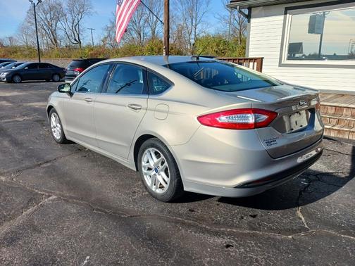 2015 Ford Fusion SE