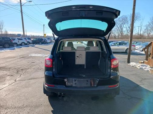 2010 Volkswagen Tiguan 2.0T Wolfsburg Edition