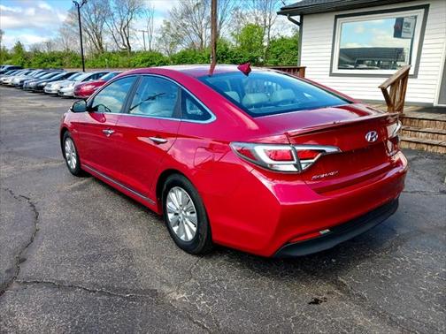 2016 Hyundai SONATA Hybrid SE