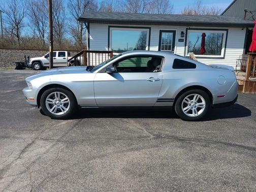 2012 Ford Mustang V6