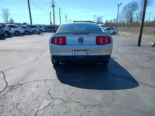 2012 Ford Mustang V6