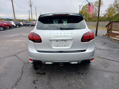 2014 Porsche Cayenne GTS