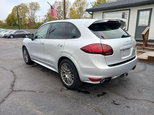 2014 Porsche Cayenne GTS