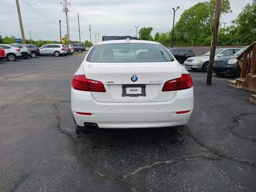 WHITE 2015 BMW 528 xDrive