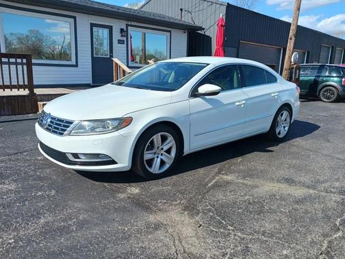 Pure White 2017 Volkswagen CC 2.0T Sport