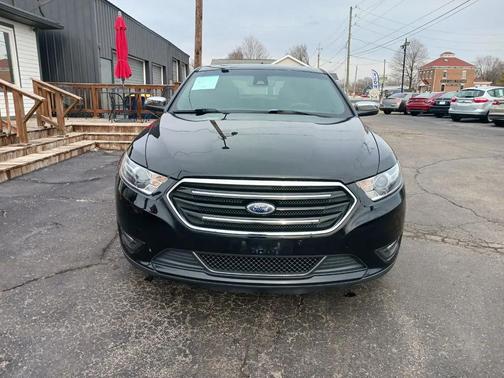 2017 Ford Taurus Limited