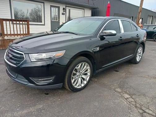 2017 Ford Taurus Limited