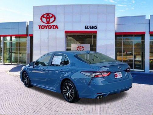 2024 Toyota Camry Hybrid SE