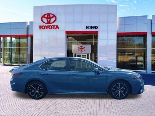 2024 Toyota Camry Hybrid SE