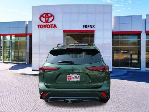 2025 Toyota Highlander XLE