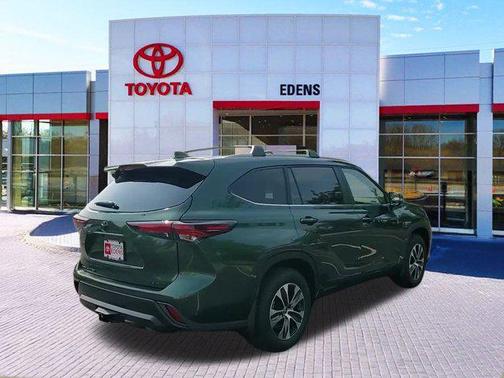 2025 Toyota Highlander XLE