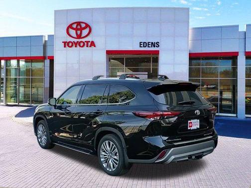 2025 Toyota Highlander Platinum